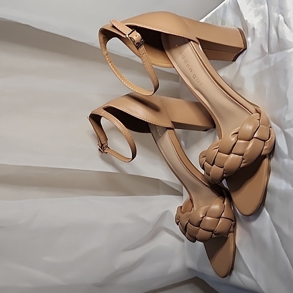 NIB- Madden Girl Quilted Barbie Cafe/Latte Colored Sandal - Picture 3 of 8